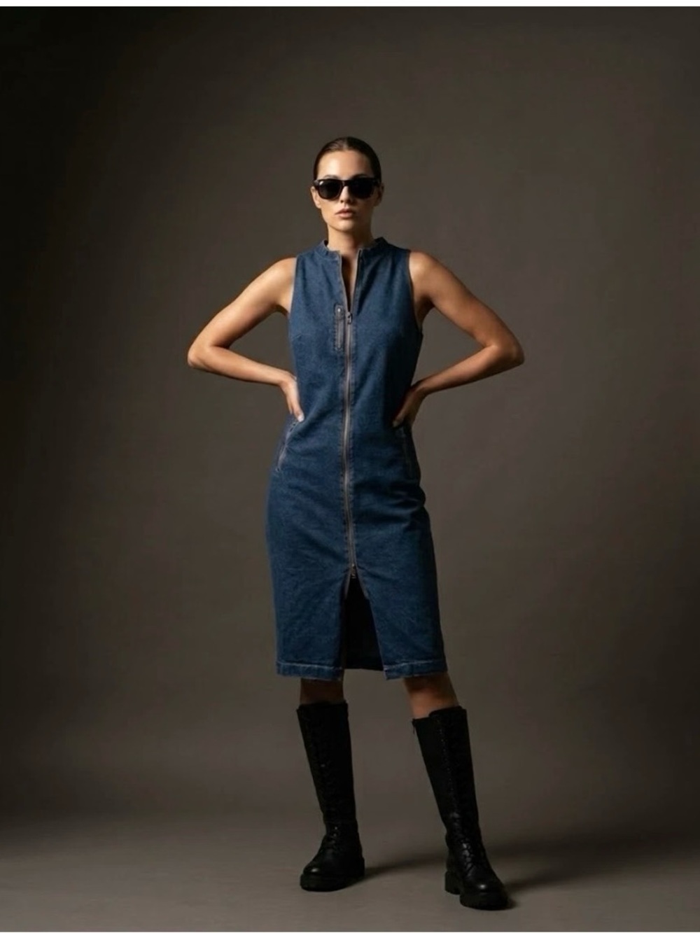 RARE Luscious by Rebecca Ford Denim Midi Dress Size 1
- Blue